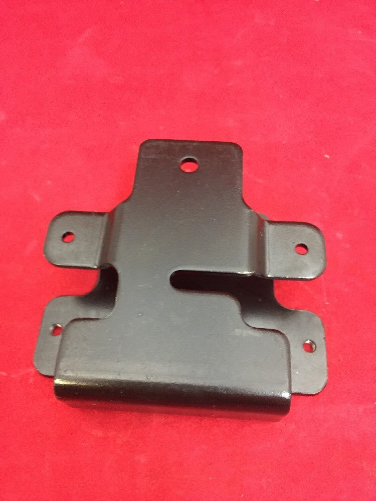 ONE NEW MERCURY MARINE QUICKSILVER Bracket 807763T 350 357 363 4.3L 454 7.4 Etc