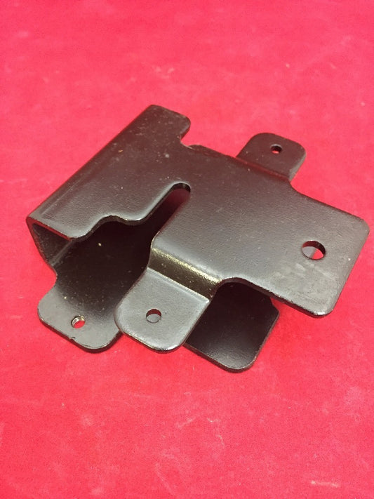 ONE NEW MERCURY MARINE QUICKSILVER Bracket 807763T 350 357 363 4.3L 454 7.4 Etc