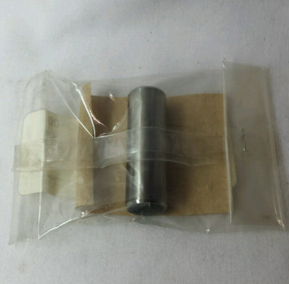 NEW GENUINE YAMAHA 5UN-11633-00 Piston Pin 2002-2004 YZ125PSK, YZ125, YZ85RSK