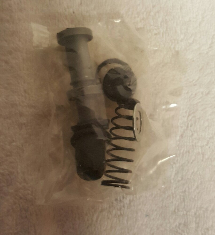 NEW GENUINE YAMAHA 1J3-W0021-20 Master Cylinder Kit TZ750D, XS750D, XS650H