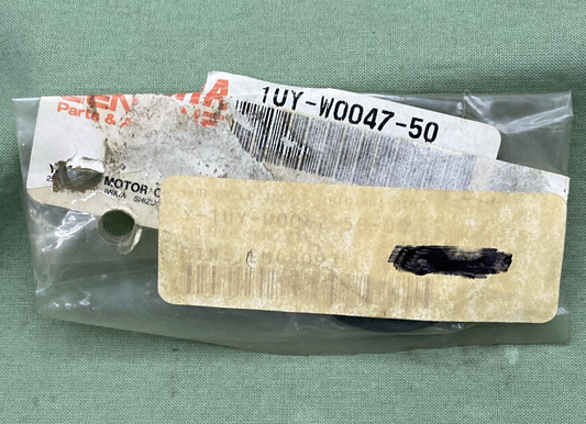 NEW GENUINE YAMAHA 1UY-W0047-50 CALIPER SEAL KIT Banshee YFZ350 WARRIOR YFM350