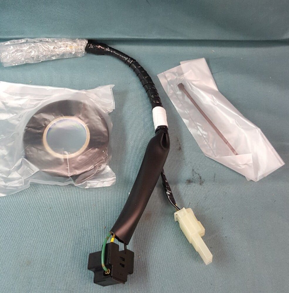 NEW GENUINE YAMAHA 90891-30095-00 MT09 HEADLIGHT SUB LEAD KIT