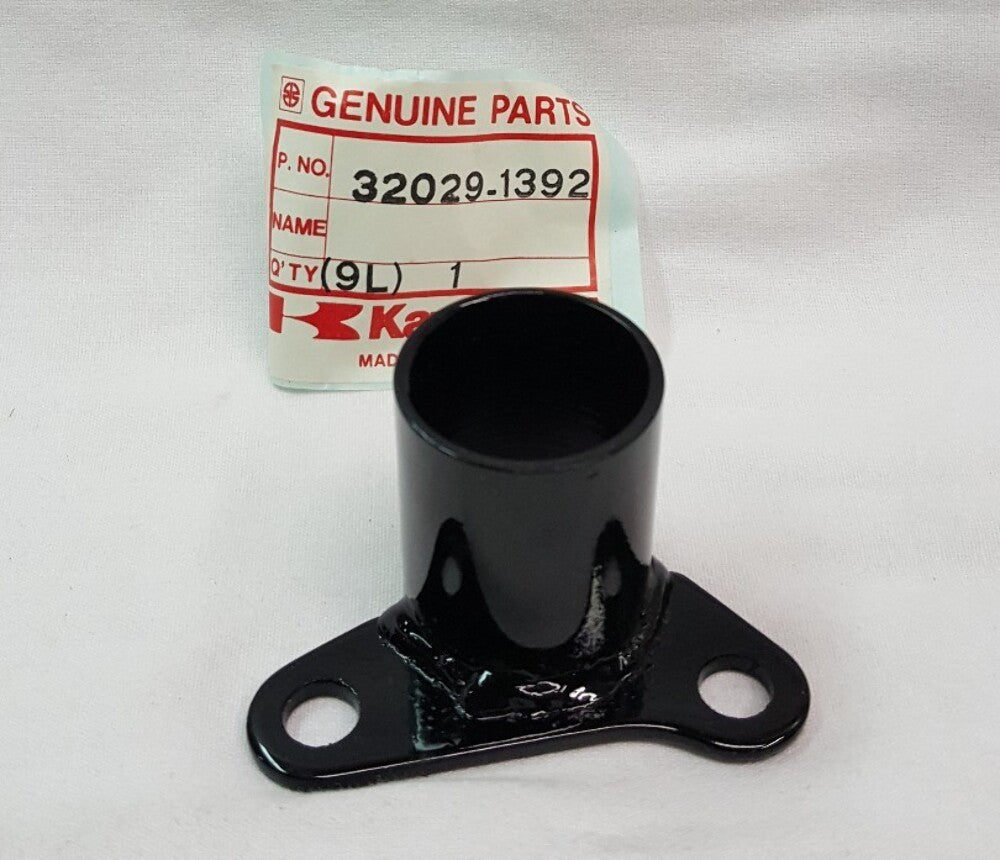 NEW GENUINE KAWASAKI 32029-1392 BRACKET-ENGINE LTD VN700 Vulcan VN750
