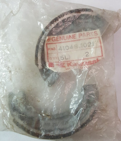 NEW GENUINE KAWASAKI 41048-1021 BRAKE SHOE SET, FR. KDX80 KX80