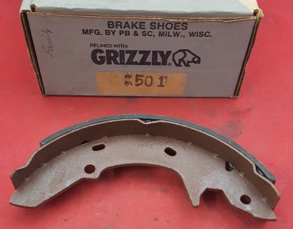 NOS Grizzly 501 Refined Brake Shoes One Axle Set