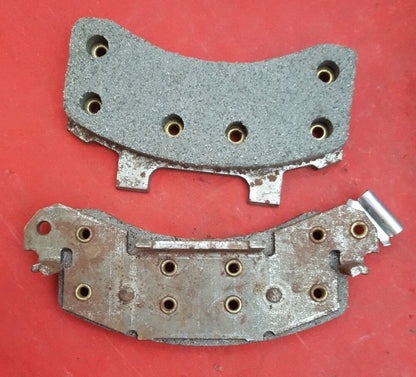 NOS Parts Master 7070E Semi- Metallic Disc Brake Pads D159