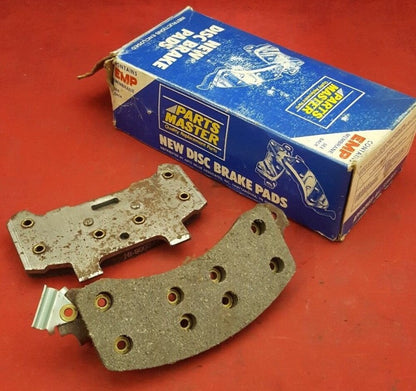 NOS Parts Master 7070E Semi- Metallic Disc Brake Pads D159