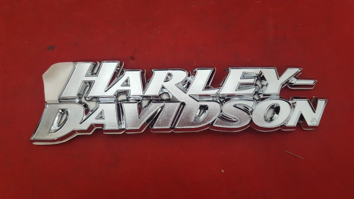 NEW GENUINE HARLEY DAVIDSON 62798-06 Airbox Cover LH Emblem