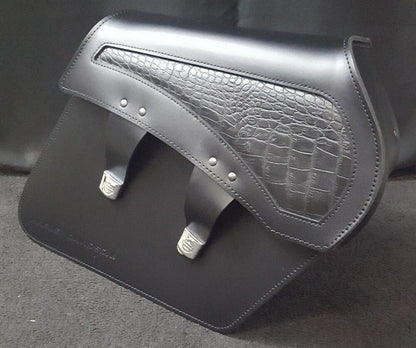 NEW Genuine Harley Davidson 90200767 Leather Saddle Bag RH Black Textured