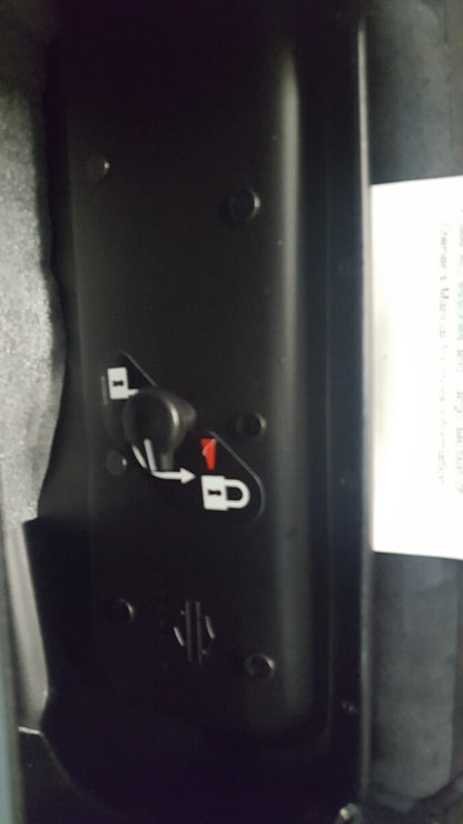 NEW Genuine Harley Davidson 90200767 Leather Saddle Bag RH Black Textured