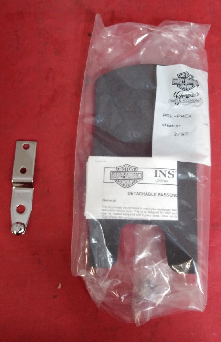 NEW Harley Seat Pillion Kit Sportster Thumb Screw  XL Hardware 51655-97