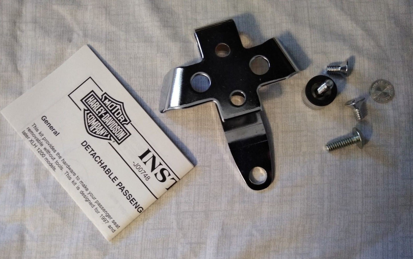 NEW Harley Davidson Sportster XL 883 Detachable Seat Passenger Pillion Kit 51660