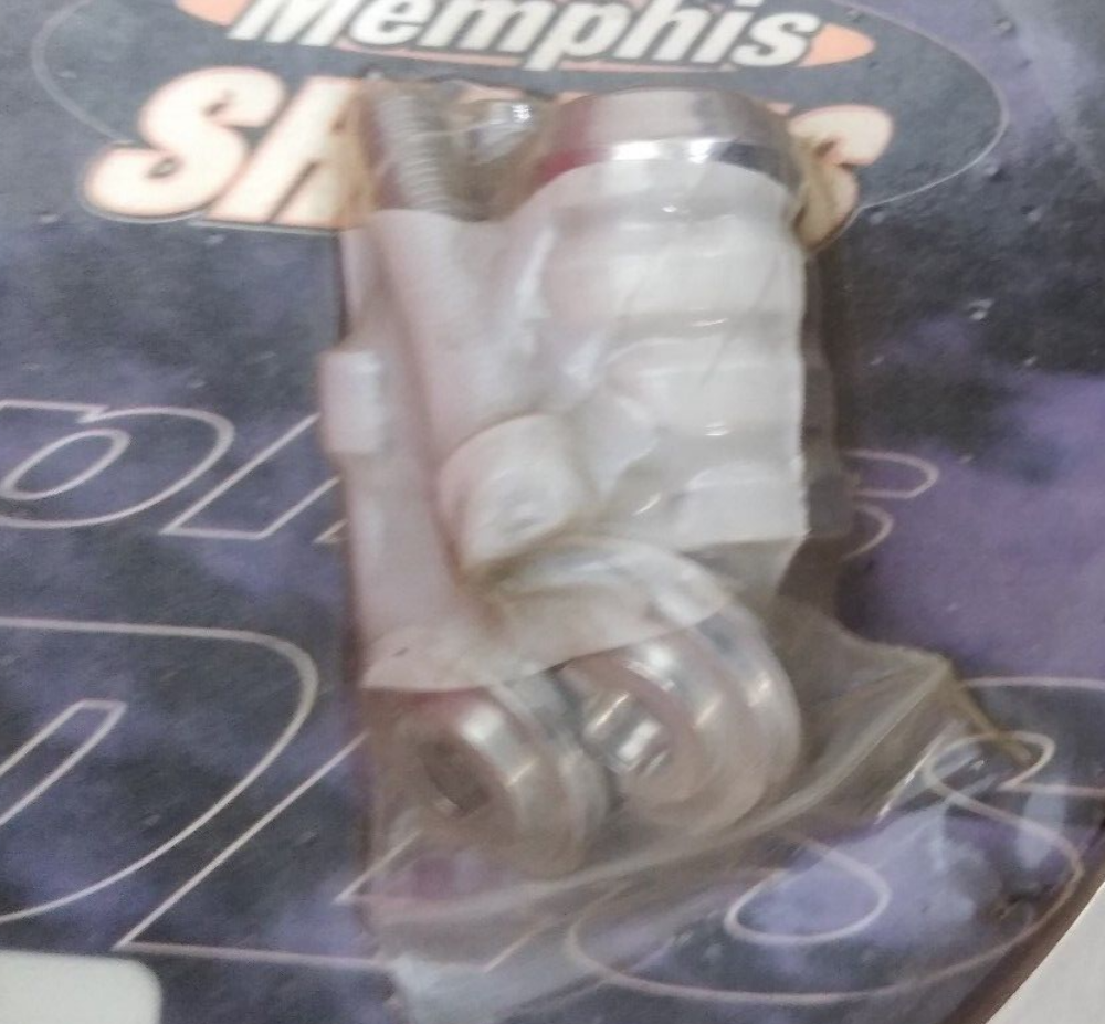 NEW Memphis Shades Windshield Mounting Harley Davidson Softail Fatboy MEM9925