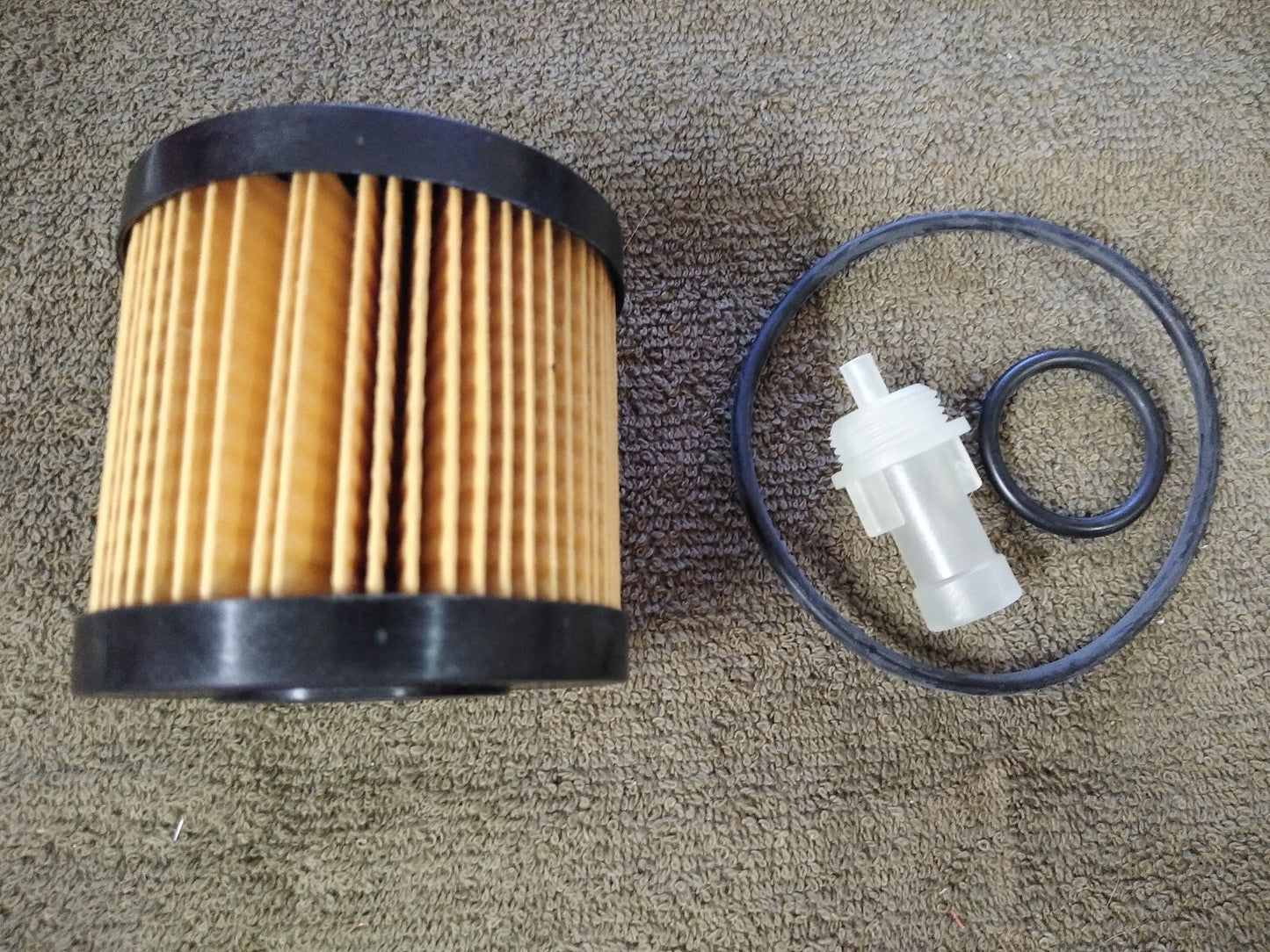 NEW Service Champ Oil Filter CF5608 / FRAM CH-9972 / WP967