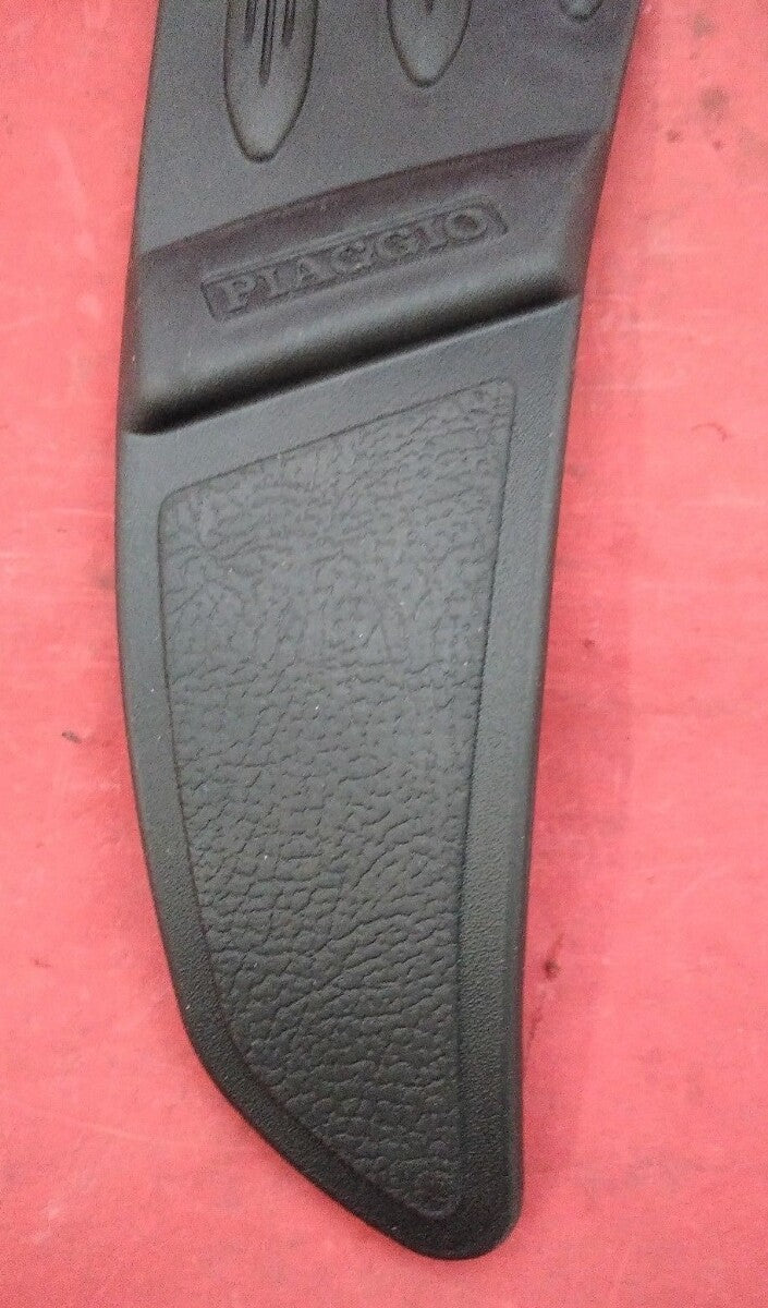 NEW VESPA/PIAGGIO Rubber Mat for Footrest - Left 298241
