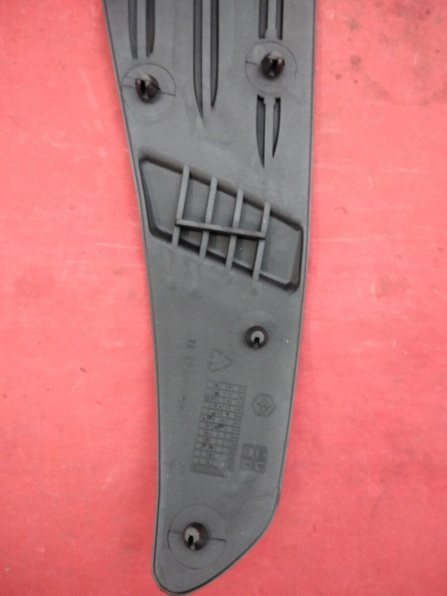 NEW VESPA/PIAGGIO Rubber Mat for Footrest - Left 298241