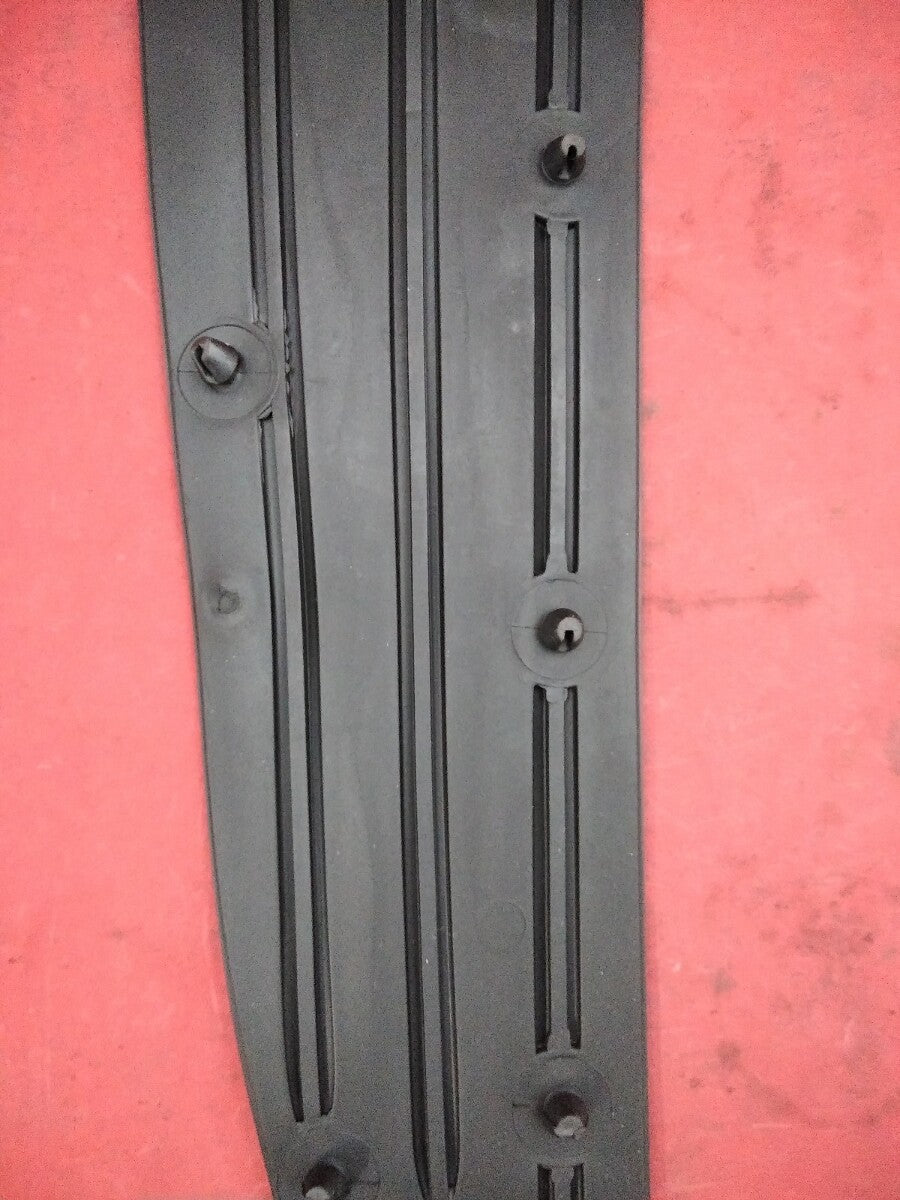 NEW VESPA/PIAGGIO Rubber Mat for Footrest - Left 298241