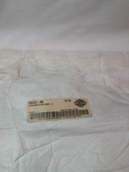 NEW HARLEY DAVIDSON Left Side Windshield Mounting Bracket Black Part# 58425-88