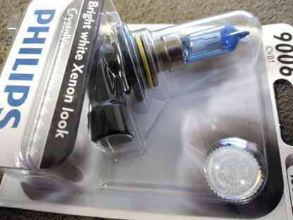 NEW Phillips Lighting Crystal Bulb 9006CVB1 / 200360 / 77716788