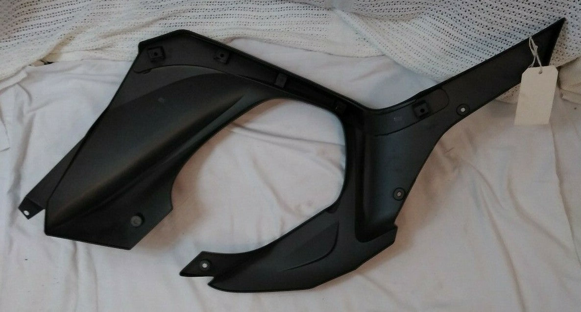 NEW BMW R1200RT Right Hand Engine Spoiler / 46637691228 / Primed