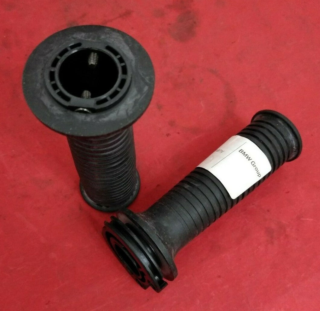 NEW BMW RIGHT & LEFT GROOVED HANDLES / 61317709496