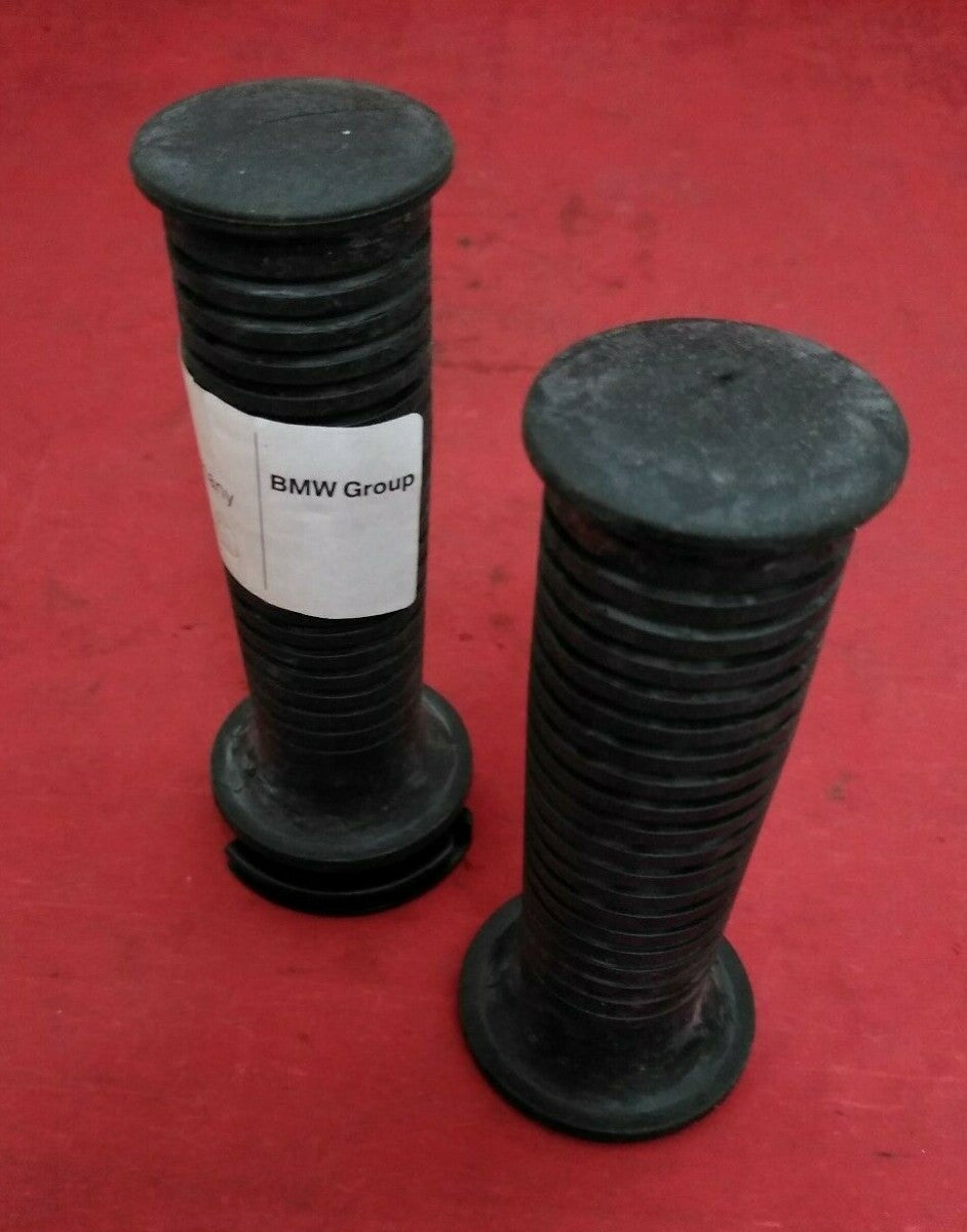 NEW BMW RIGHT & LEFT GROOVED HANDLES / 61317709496
