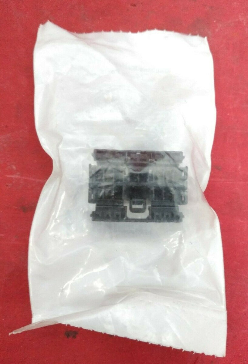 NEW Harley Davidson Wire Harness Receptacle Housing 10-Position / 73160-96BK