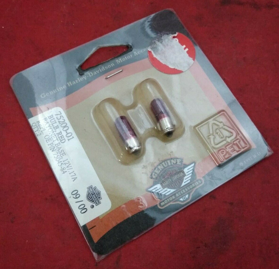 NEW Harley-Davidson Bulb, Bayonet, Red 12v/.17a / 4 Packs (8 bulbs) / 75200-01