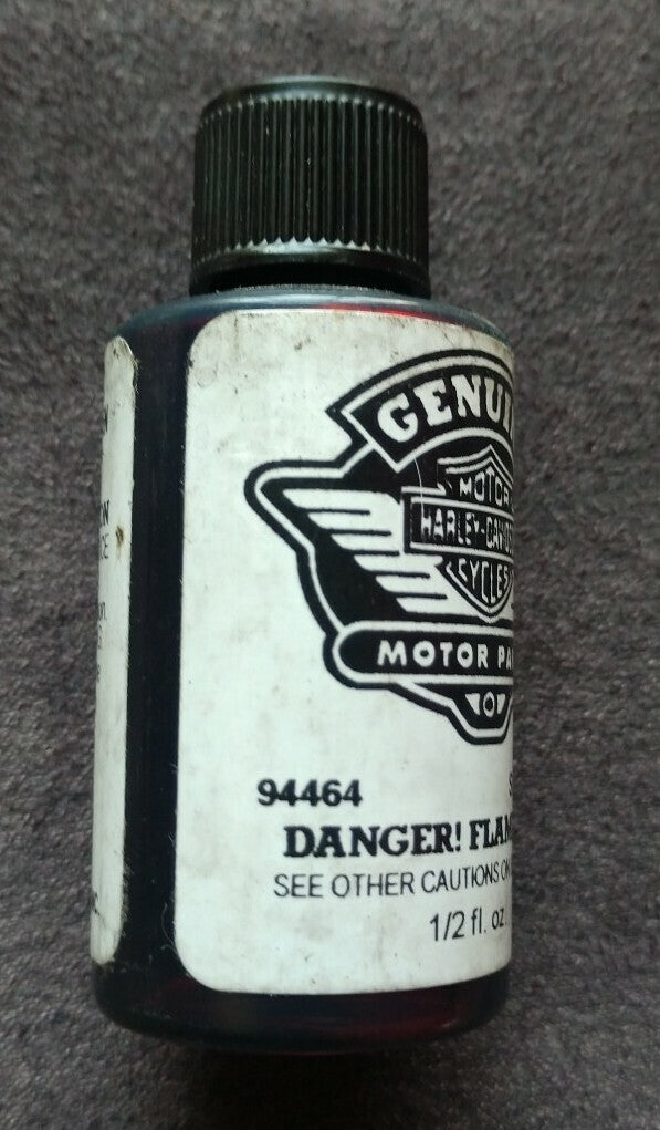 NEW Harley Davidson Touch Up Paint 1/2 fl oz. / 94464 Solo Red
