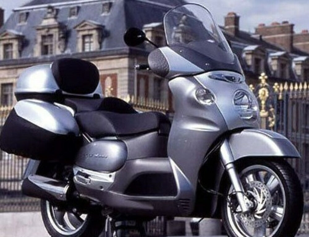 NEW Aprilia Front Fairing DIS 106550 Scarabeo 500 2002-2006 ? Handlebar Cover