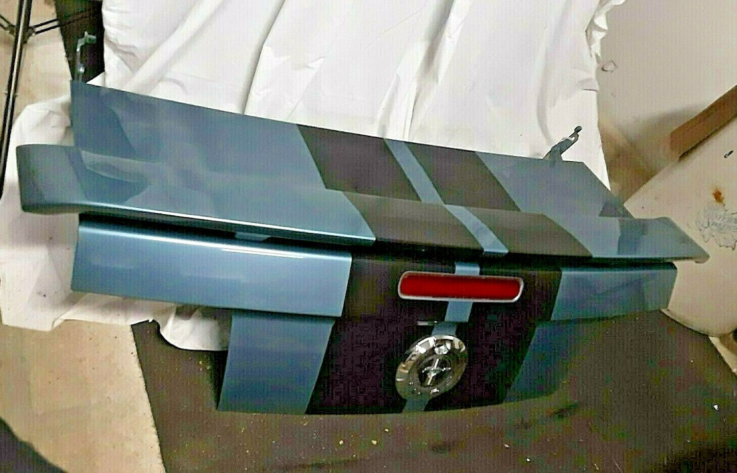 2005-2009 MUSTANG TRUNK LID DECK w/ SPOILER WINDVEIL BLUE W/ BLACK STRIPES 05-09