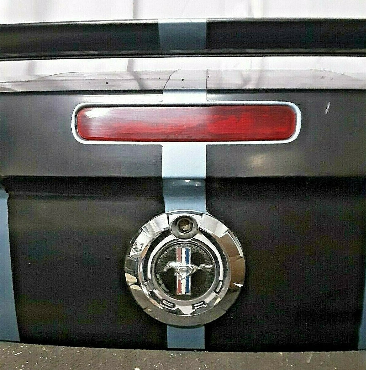 2005-2009 MUSTANG TRUNK LID DECK w/ SPOILER WINDVEIL BLUE W/ BLACK STRIPES 05-09