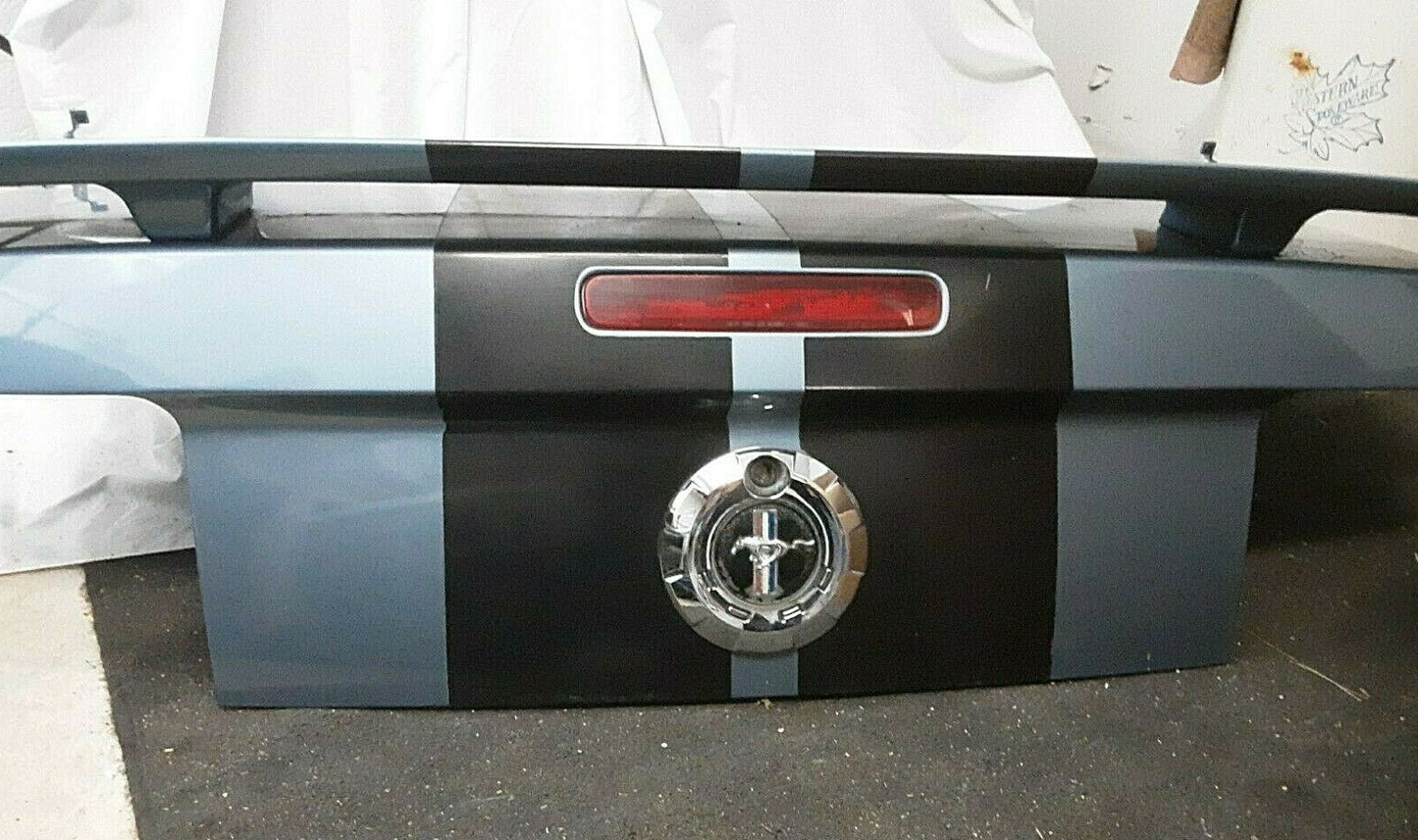 2005-2009 MUSTANG TRUNK LID DECK w/ SPOILER WINDVEIL BLUE W/ BLACK STRIPES 05-09
