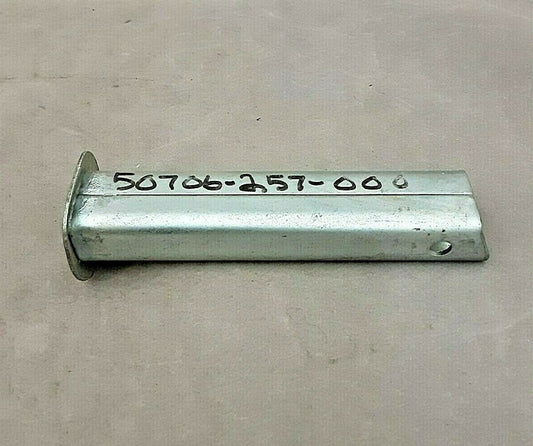 NOS Honda CA72 CA77 CA95 Foot Peg Step Pillion Bar 50706-257-000