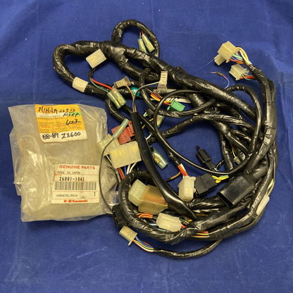 NEW GENUINE KAWASAKI WIRE HARNESS 26001-1843 1988-1989 ZX600R
