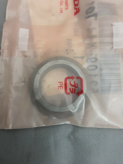 NEW GENUINE HONDA 52109-KA4-701 BUSH, PIVOT THRUST TRX400X TRX450ER