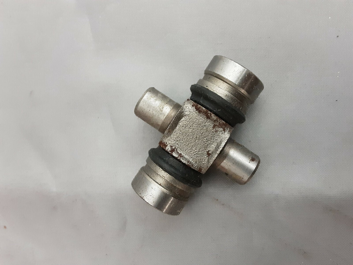 NEW EPI U-JOINT 15-07000 ATC700