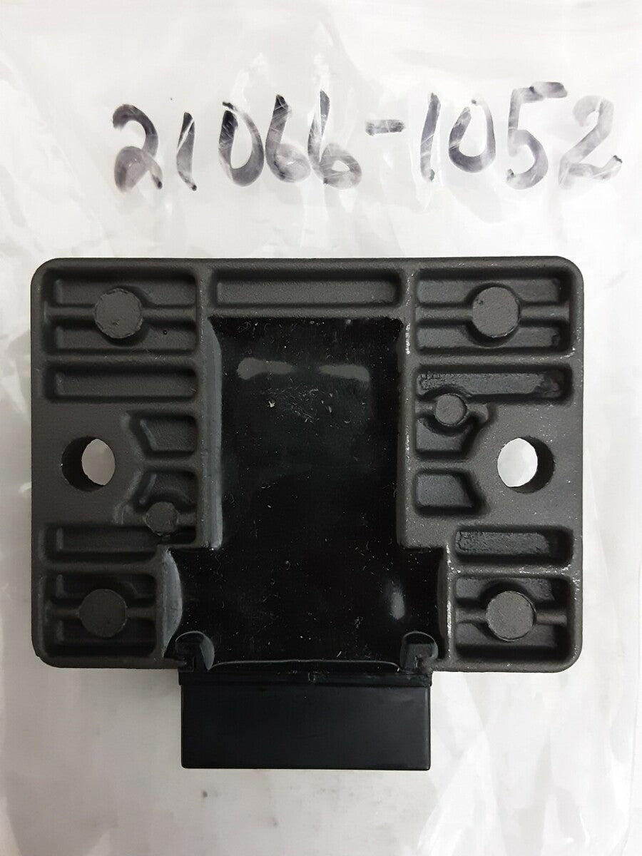 NEW GENUINE KAWASAKI 21066-1052 REGULATOR-VOLTAGE Bayou KLF185 KLF220 KLF110
