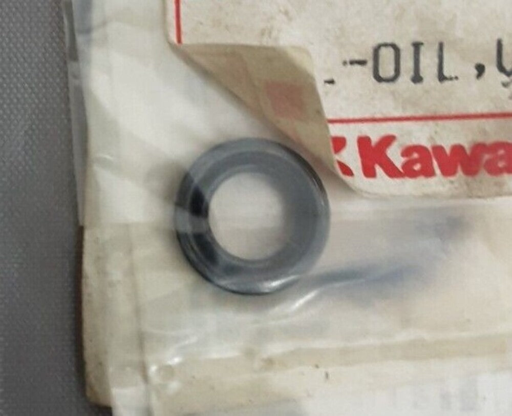 NEW GENUINE KAWASAKI 92049-2097 SEAL-OIL Mule KAF540 KAF300 KAF620 1993-2020