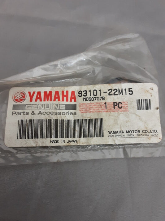 NEW GENUINE YAMAHA 93101-22M15 OIL SEAL  200ETXJ 175ETLJ 150ETXJ 175ETXJ