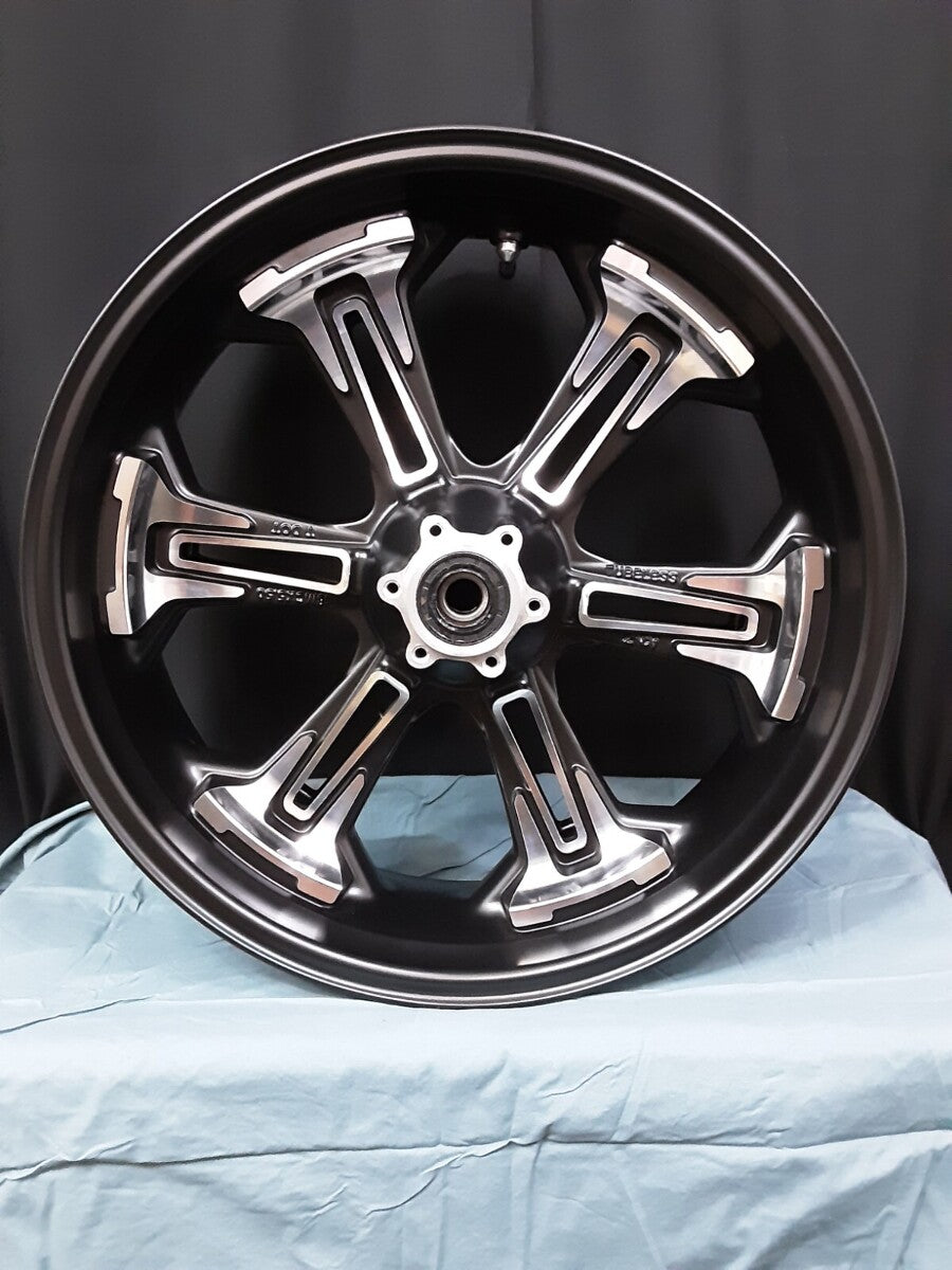 NEW GENUINE VICTORY 2881594 KWHEEL,FALCHION,RR BLACK Vegas 08-17 Gunner 14-17