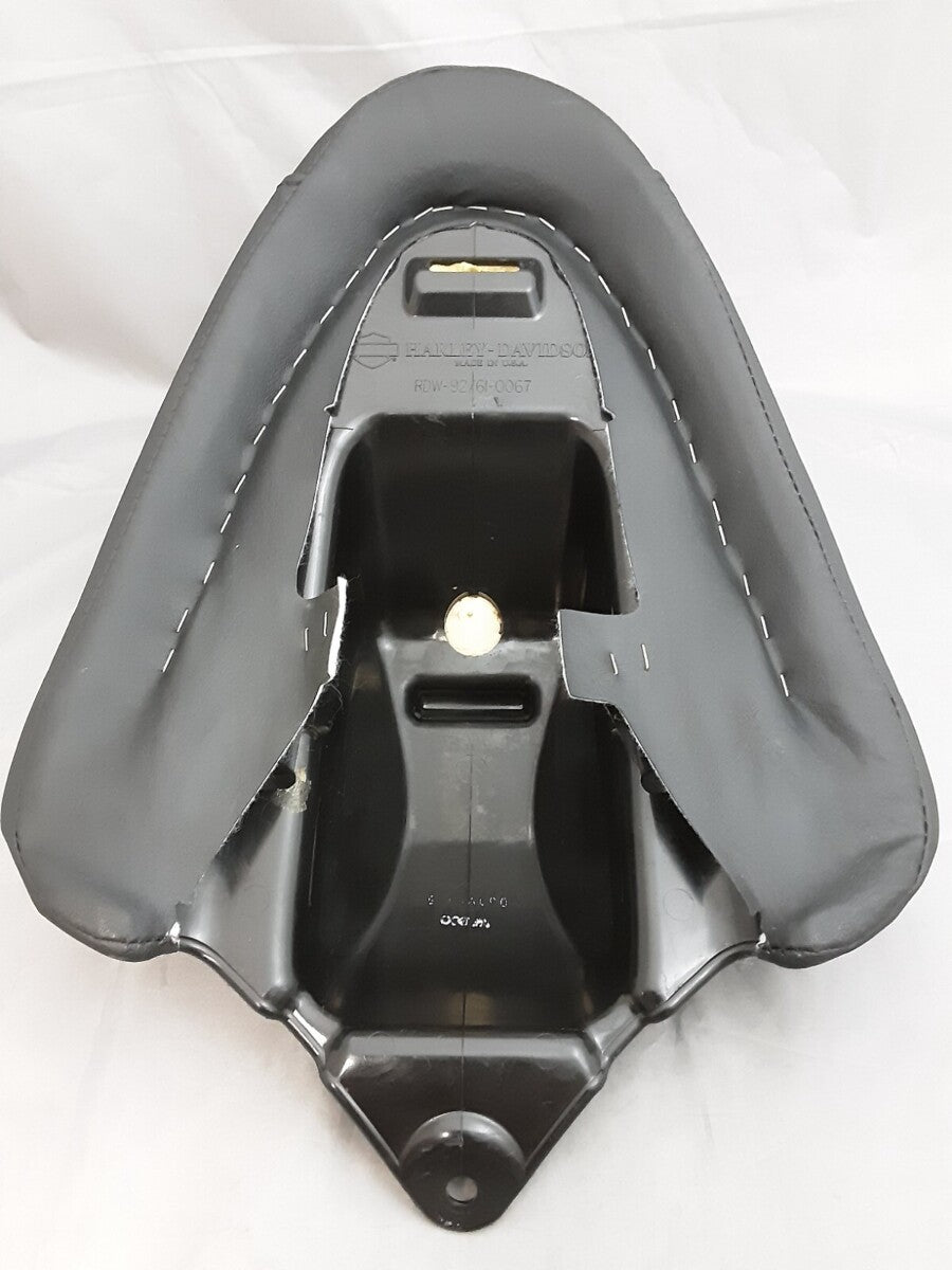 NEW GENUINE HARLEY DAVIDSON RDW-92/61-0067 PASSENGER SEAT