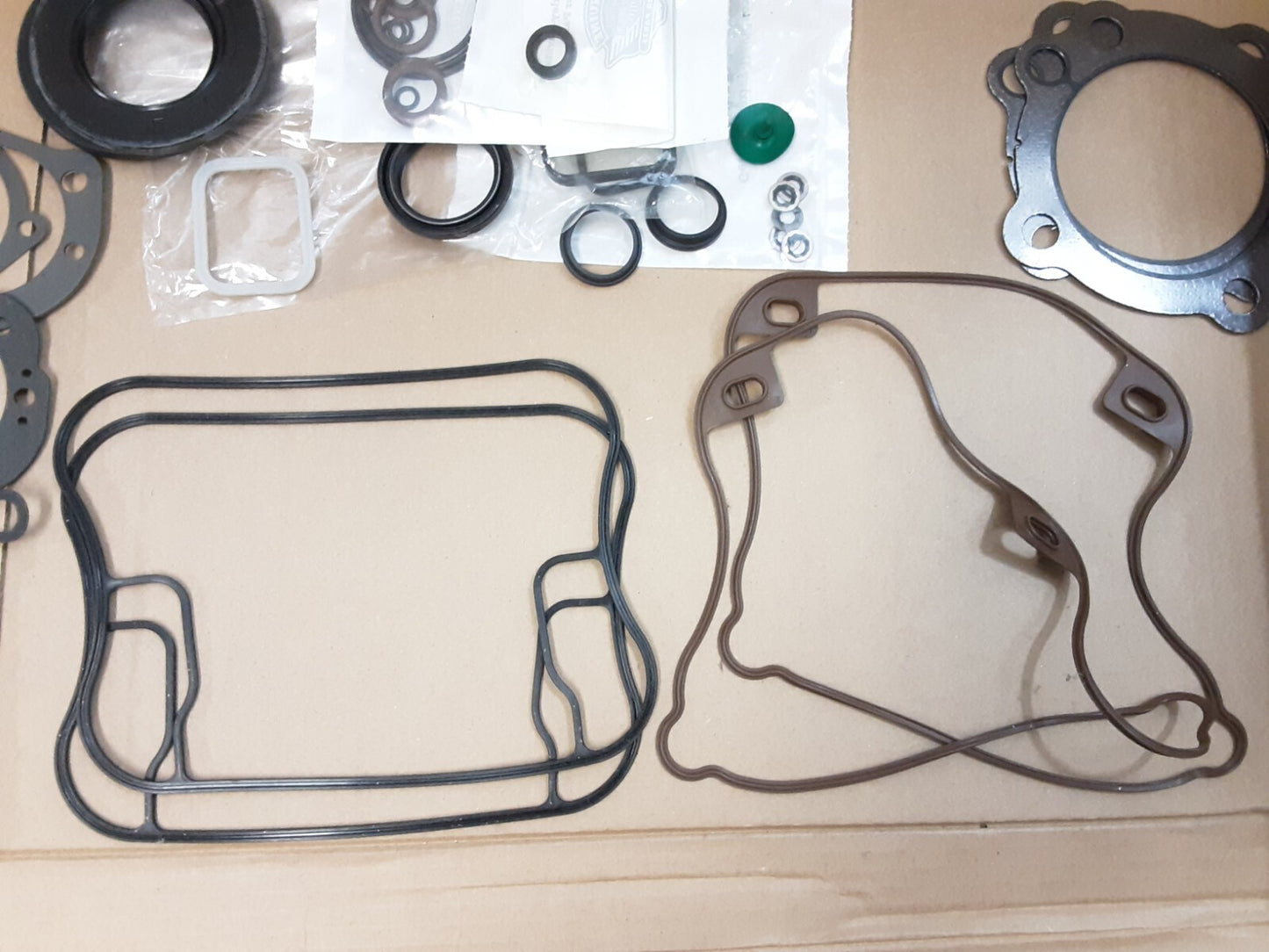 NEW GENUINE HARLEY DAVIDSON 17026-91D Engine Gasket Kit 91-03 XL (INCOMPLETE)