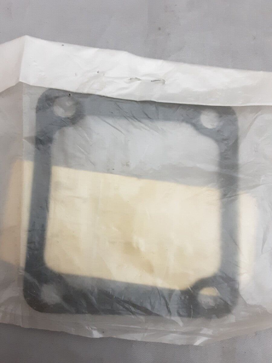 NEW GENUINE YAMAHA 3GG-13621-00-00 GASKET, VALVE SEAT RZ350 Banshee YFZ350 84-06