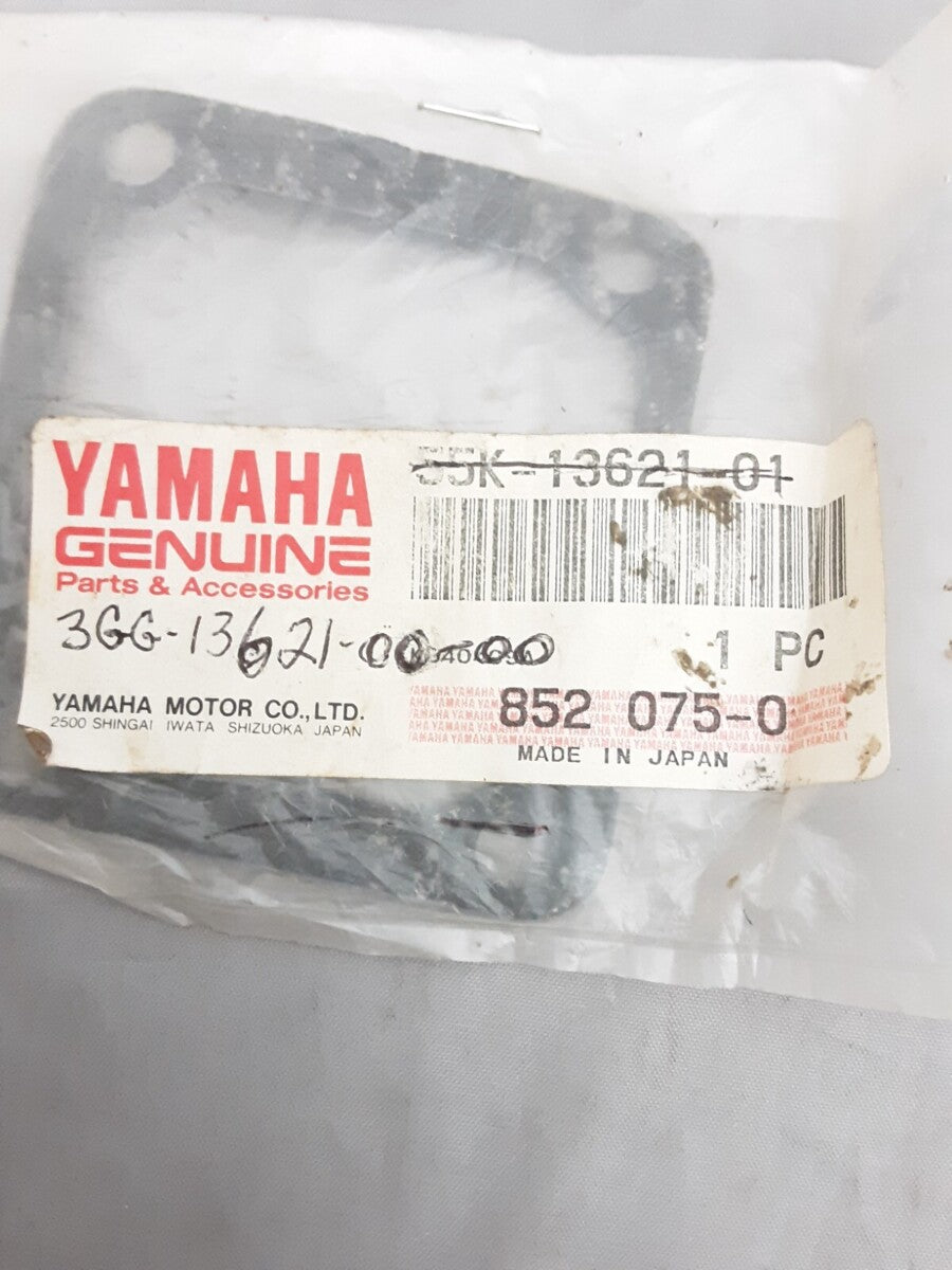 NEW GENUINE YAMAHA 3GG-13621-00-00 GASKET, VALVE SEAT RZ350 Banshee YFZ350 84-06