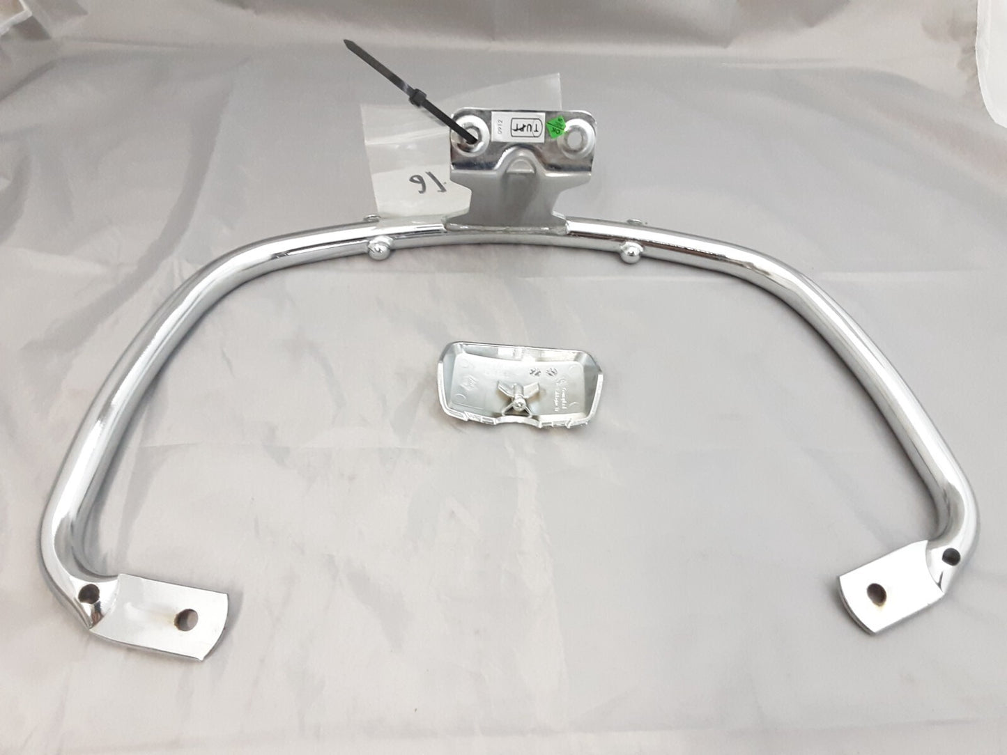 NEW GENUINE VESPA Handle Chrome Luggage Rack With Mount Cover GTS 50 125 250 300