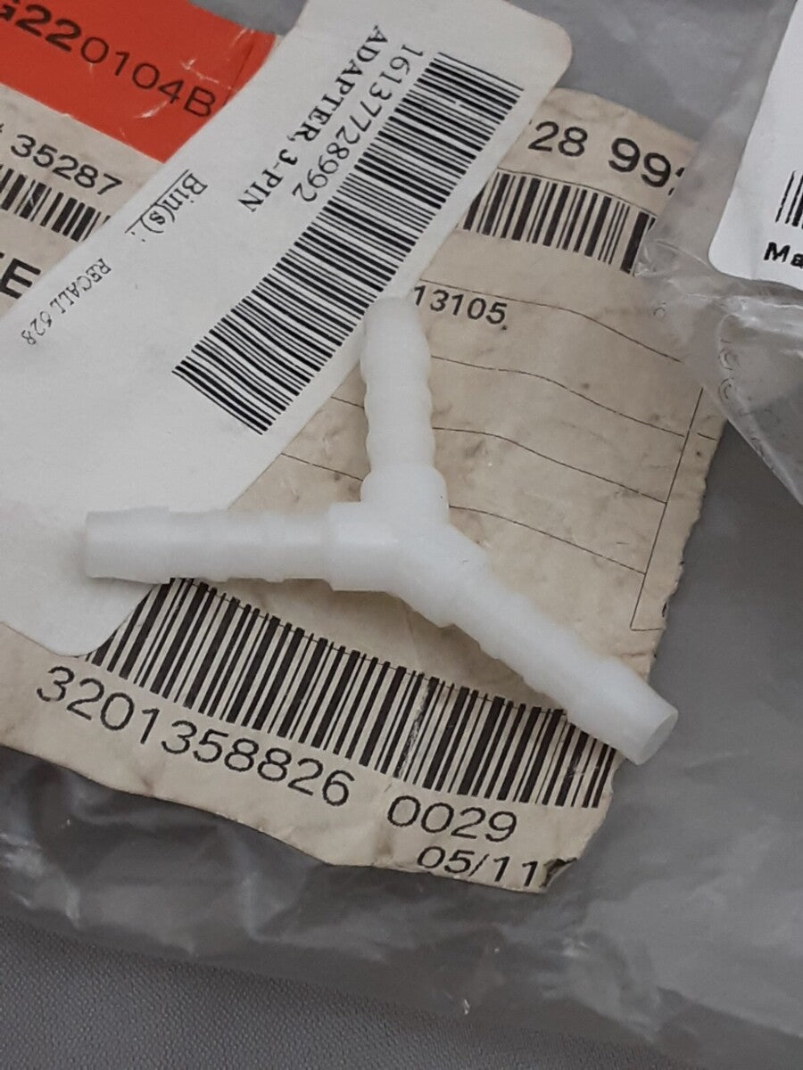 NEW GENUINE BMW 16137728992 ADAPTER, 3-PIN F650 F800 S1000 HP4