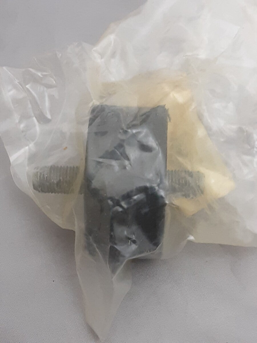 NEW GENUINE POLARIS 3110042 MOUNT, RUBBER ENG Sportsman Big Boss Scrambler Sport