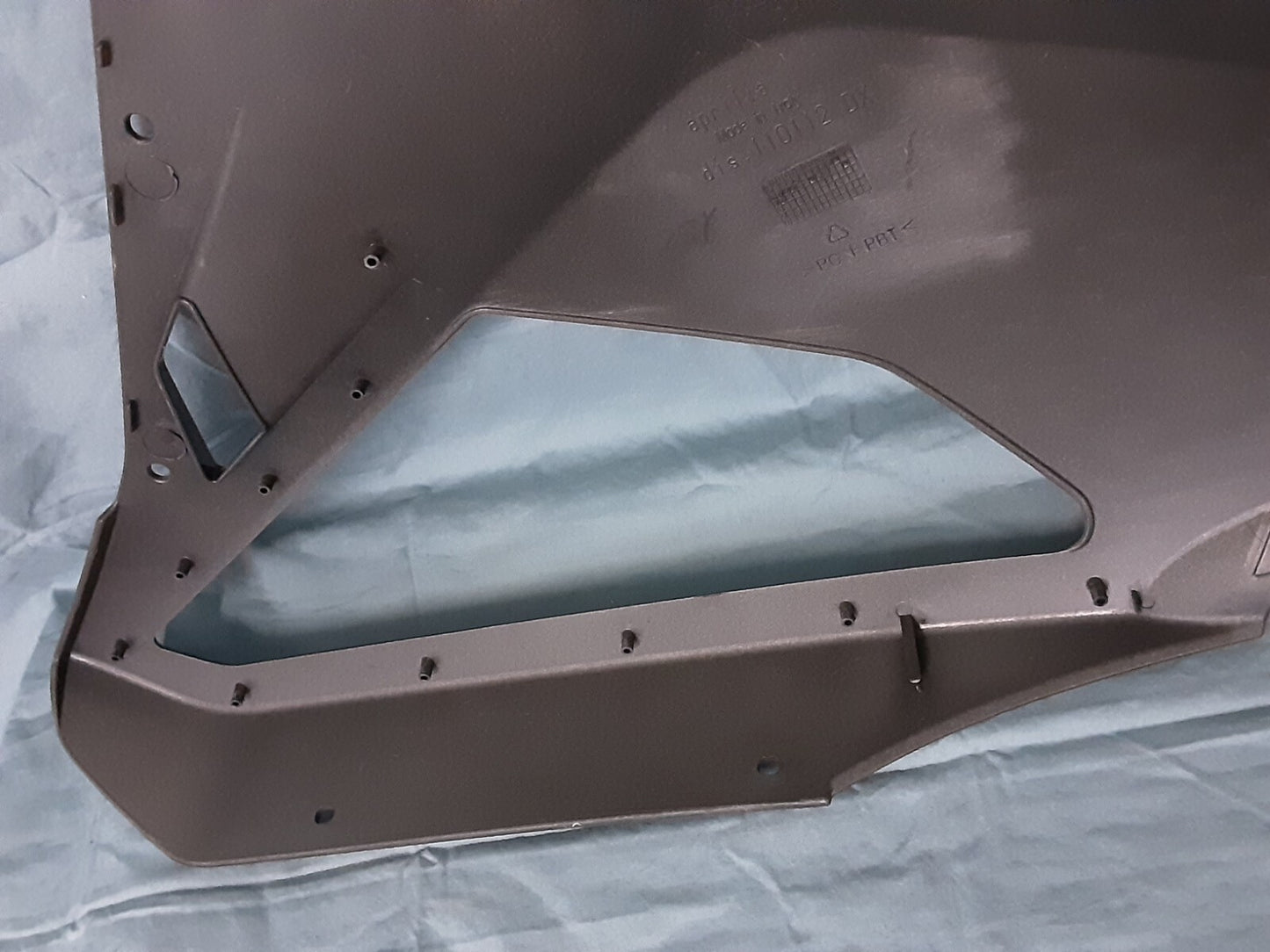 PIAGGIO APRILIA 110112DX RSV 1000 R Factory RH Upper Fairing Panel