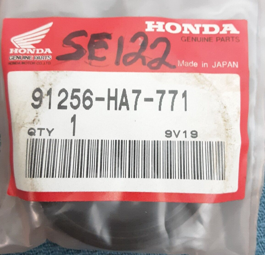 NEW GENUINE HONDA 91256-HA7-771 KNUCKLE DUST SEAL (42X54X7)